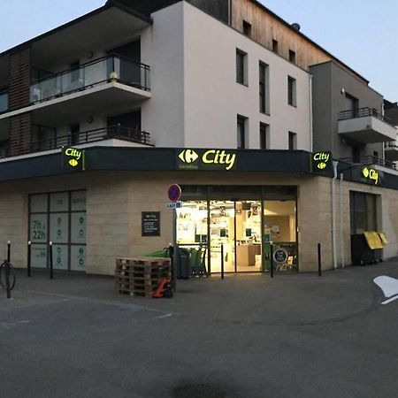 Logement A Brive Avec Terrasse Et Climatisation - Pres De La Gare Et Du Centre-Ville - Wifi Et Stationnement Gratuit Buitenkant foto