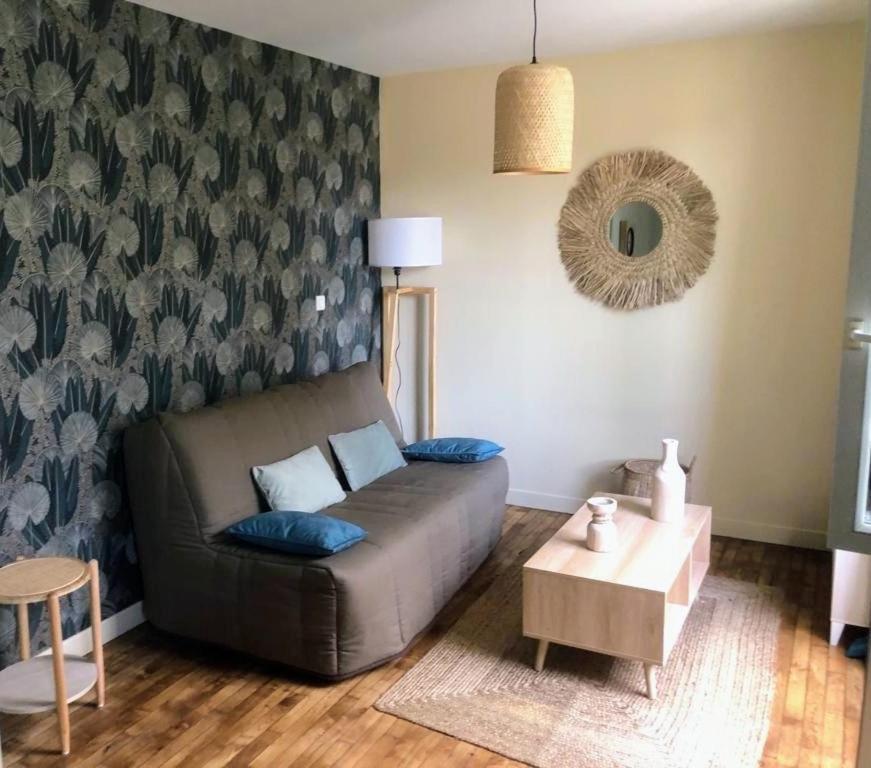 Logement A Brive Avec Terrasse Et Climatisation - Pres De La Gare Et Du Centre-Ville - Wifi Et Stationnement Gratuit Buitenkant foto