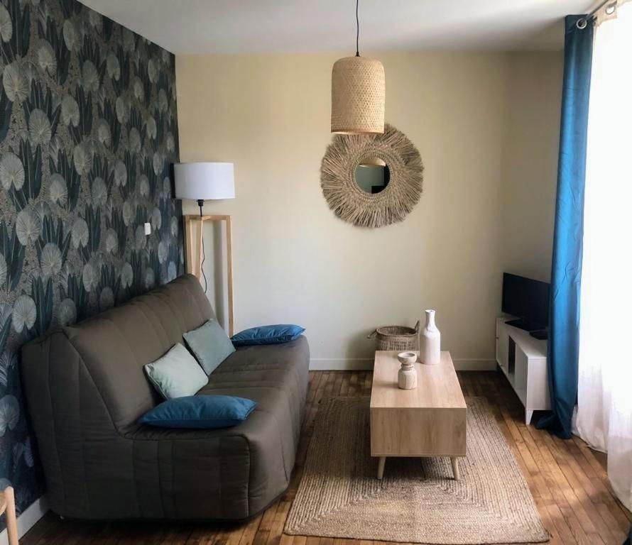 Logement A Brive Avec Terrasse Et Climatisation - Pres De La Gare Et Du Centre-Ville - Wifi Et Stationnement Gratuit Buitenkant foto